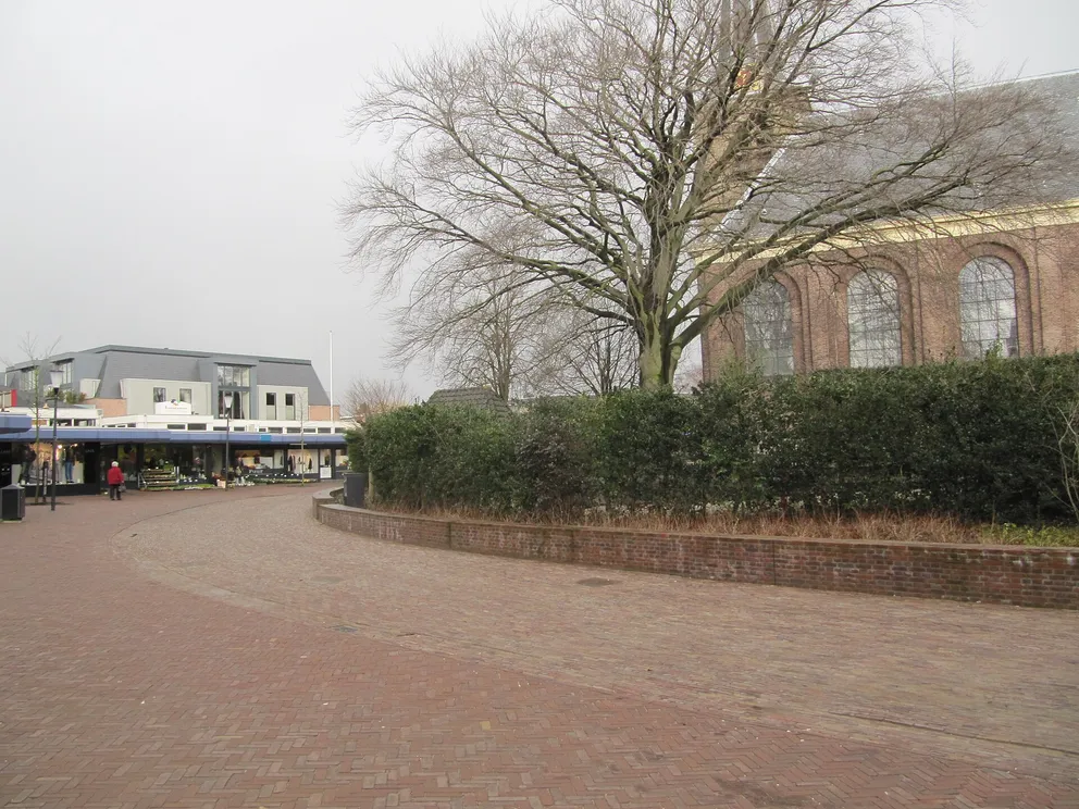 Lens Berkel verhuist na 35 jaar naar nieuwe winkel aan de Kerksingel